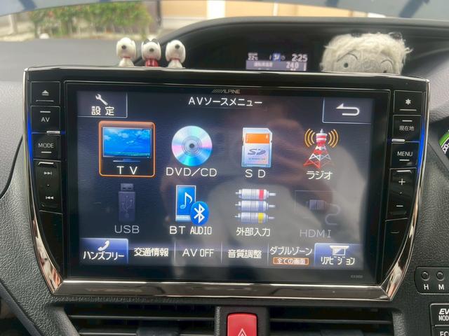 ヴォクシー ハイブリッドＸ　アルパイン１０インチナビ・１１．４インチフリップダウンモニター・両側電動スライドドア・寒冷地仕様・バックモニター・ＥＴＣ（9枚目）