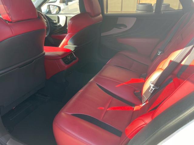 ＬＳ ＬＳ５００ｈ　Ｆスポーツ　サンルーフ・モデリスタ・純正ナビ・パノラミックビューモニター・ＥＴＣ２．０・シートヒーター＆ベンチレーション・ステアリングヒーター・レクサスセーフティセンス（8枚目）