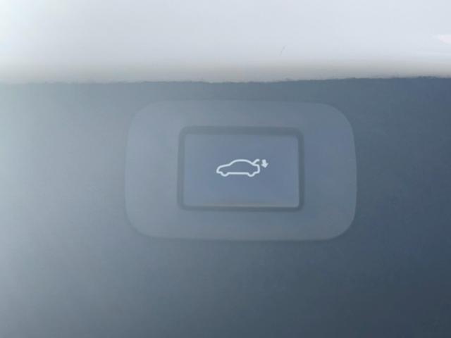 ＬＳ ＬＳ５００ｈ　Ｆスポーツ　サンルーフ・モデリスタ・純正ナビ・パノラミックビューモニター・ＥＴＣ２．０・シートヒーター＆ベンチレーション・ステアリングヒーター・レクサスセーフティセンス（12枚目）