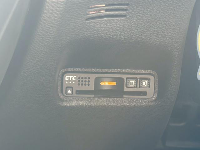 シビック ハッチバック ホンダセンシング ★純正フルエアロ・純正ナビ・フルセグTV・ETC・ホンダセンシング・バックモニター・パドルシフト・スマートプッシュスタート・シートヒーター★(13枚目)