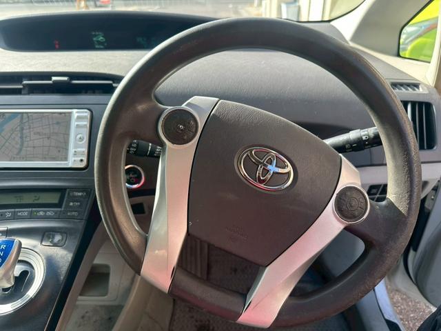 プリウス S 純正ナビ・バックモニター・ETC(17枚目)