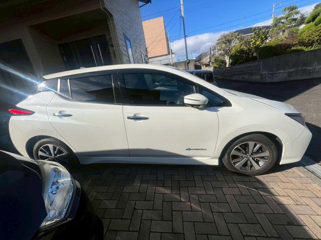 リーフ Ｘ　純正ナビ・アラウンドビューモニター・ＥＴＣ２．０・デジタルインナーミラー・シートヒーター・ステアリングヒーター・ワンオーナー（2枚目）