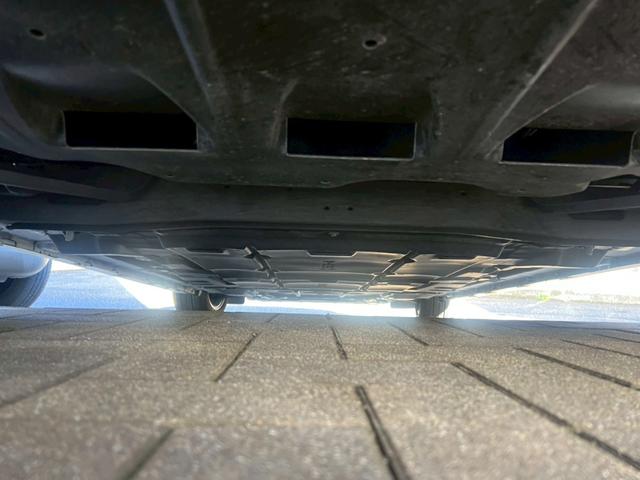 リーフ Ｘ　純正ナビ・アラウンドビューモニター・ＥＴＣ２．０・デジタルインナーミラー・シートヒーター・ステアリングヒーター・ワンオーナー（5枚目）