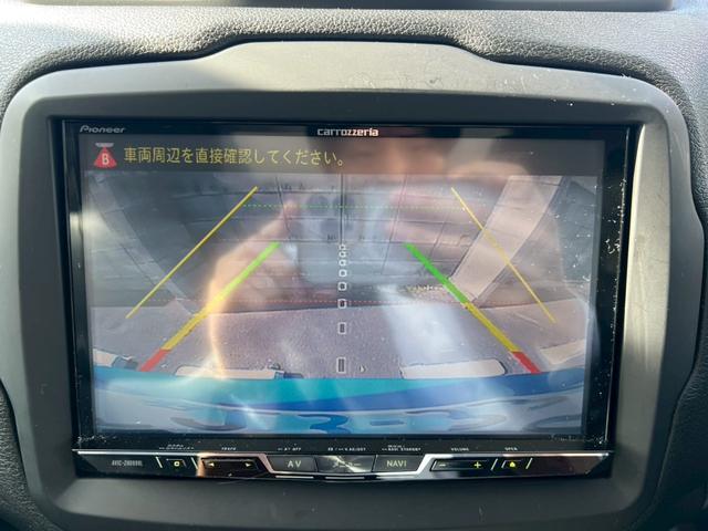 ジープ・レネゲード リミテッド　社外８インチナビ・フルセグＴＶ・ＥＴＣ・バックモニター・シートヒーター・ステアリングヒーター（8枚目）