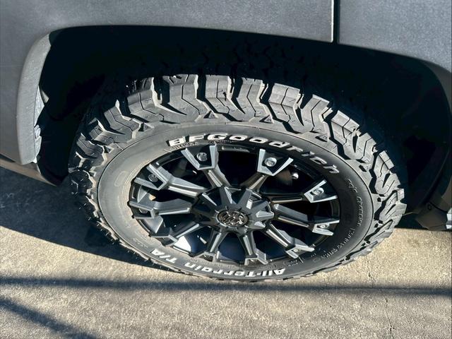 ＲＡＶ４ アドベンチャー　４ＷＤ・純正９インチナビ・フルセグＴＶ・ＴＲＤフロントエアロ・シートヒーター＆ベンチレーション・バックモニター・ＥＴＣ・ワンオーナー（4枚目）