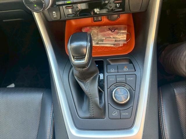 ＲＡＶ４ アドベンチャー　４ＷＤ・純正９インチナビ・フルセグＴＶ・ＴＲＤフロントエアロ・シートヒーター＆ベンチレーション・バックモニター・ＥＴＣ・ワンオーナー（13枚目）