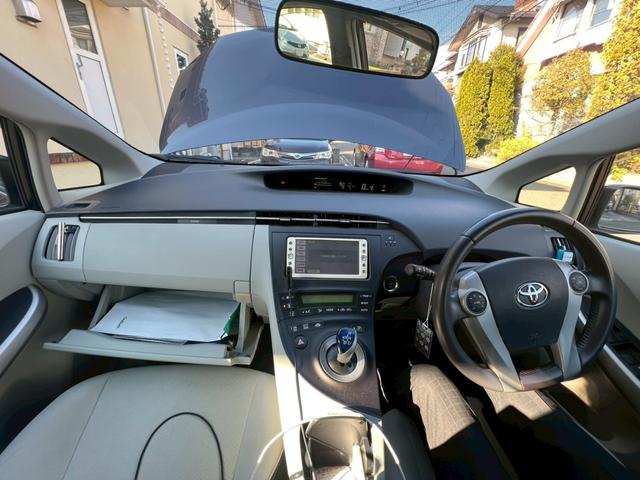 プリウス Ｓ　ＬＥＤエディション　純正ナビ・バックモニター・ＥＴＣ・ＬＥＤヘッドライト（6枚目）