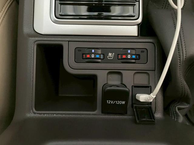 ランドクルーザープラド ＴＸ　Ｌパッケージ　マットブラックエディション　ＴＲＤエアロ・ＴＲＤマフラー・メーカーナビ・パノラミックビューモニター・サンルーフ・ベージュ本革シート・ブラインドスポットモニター・寒冷地仕様・フルセグＴＶ（7枚目）