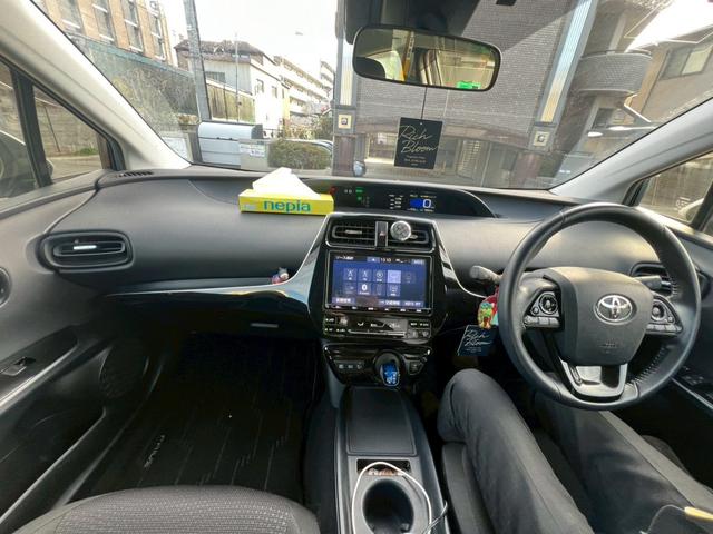 プリウス S 純正9インチナビ・フルセグTV・バックモニター・ETC・寒冷地仕様・トヨタセーフティセンス・ワンオーナー(7枚目)