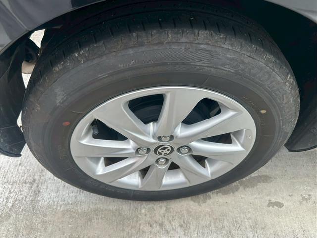 アクア Ｚ　純正１０．５インチナビ・フルセグＴＶ・バックモニター・ＥＴＣ・シートヒーター・ステアリングヒーター・パワーシート・トヨタセーフティセンス・ワンオーナー・ＬＥＤヘッドライト（4枚目）