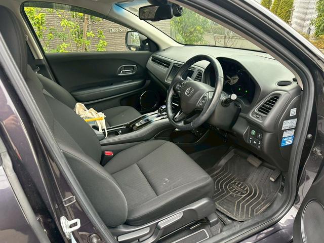 ヴェゼル ハイブリッドＸ・ホンダセンシング　寒冷地仕様・シートヒーター・純正ナビ・ＴＶ・バックモニター・フルセグ・ホンダセンシング・４ＷＤ・スマートプッシュスタート（4枚目）