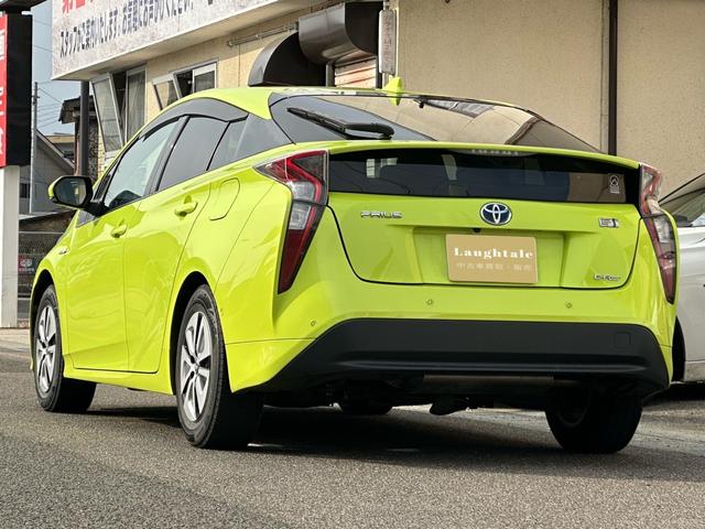 プリウス A ★純正9インチナビ・バックモニター・フルセグ・4WD・ブラインドスポットモニター・ヘッドアップディスプレイ・Bluetooth・LEDヘッドライト・オートハイビーム・スマートプッシュスタート★(3枚目)