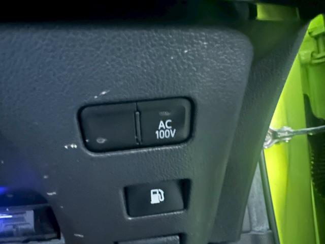 プリウス A ★純正9インチナビ・バックモニター・フルセグ・4WD・ブラインドスポットモニター・ヘッドアップディスプレイ・Bluetooth・LEDヘッドライト・オートハイビーム・スマートプッシュスタート★(20枚目)