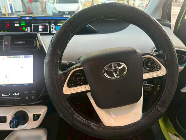 プリウス A ★純正9インチナビ・バックモニター・フルセグ・4WD・ブラインドスポットモニター・ヘッドアップディスプレイ・Bluetooth・LEDヘッドライト・オートハイビーム・スマートプッシュスタート★(23枚目)
