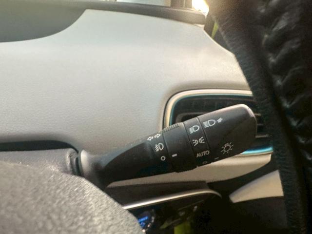 プリウス A ★純正9インチナビ・バックモニター・フルセグ・4WD・ブラインドスポットモニター・ヘッドアップディスプレイ・Bluetooth・LEDヘッドライト・オートハイビーム・スマートプッシュスタート★(24枚目)