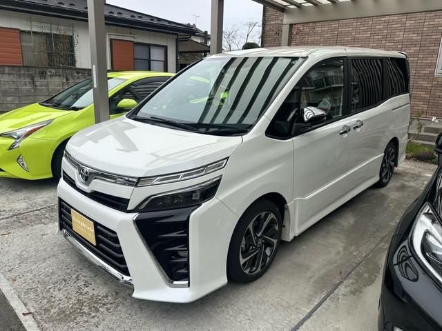 ヴォクシー ハイブリッドZS 煌II 10インチ純正ナビ・11.4インチフリップダウンモニター・両側電動スライドドア・シートヒーター・ワンオーナー・LEDヘッドライト・バックモニター・ETC(2枚目)