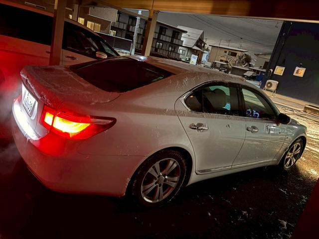 ＬＳ ＬＳ４６０　純正ナビ・バックモニター・ＥＴＣ（2枚目）