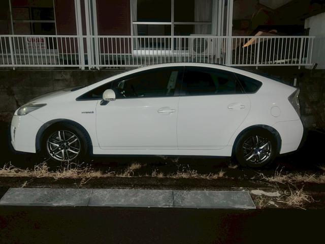 プリウス G 純正ナビ・LEDヘッドライト・バックモニター・ETC(2枚目)