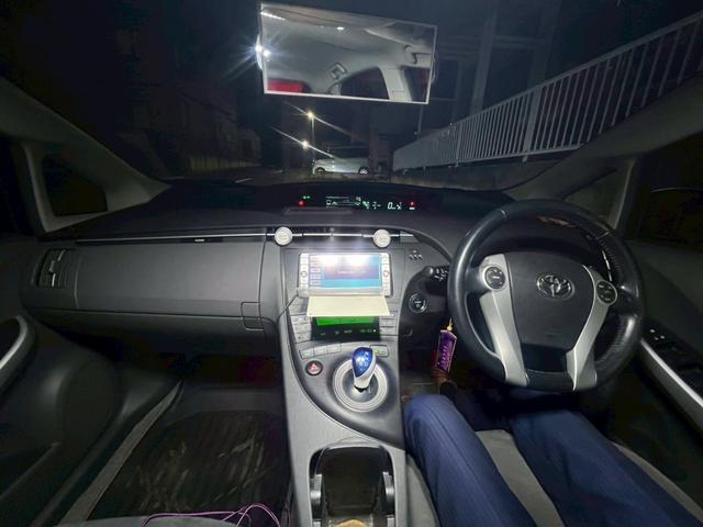 プリウス G 純正ナビ・LEDヘッドライト・バックモニター・ETC(6枚目)