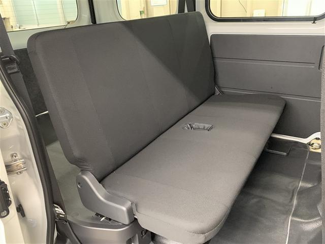 便利に折りたたみできるリアシート、長尺物が積みこめます。
