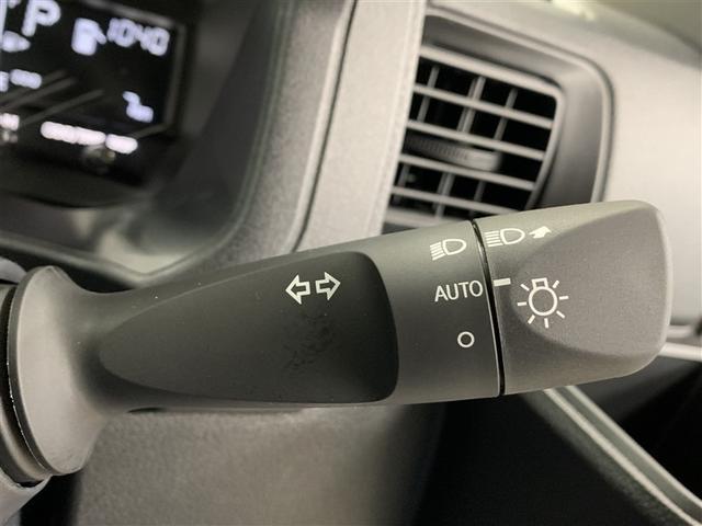 車外の明るさによって自動で点灯・消灯するオートライト