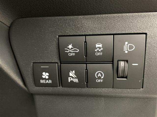 トラクションコントロールとは、すべりやすい路面での発進時や加速時にタイヤの空転を抑え、駆動力確保に貢献する機能です。詳細は販売店スタッフまでおたずねください。