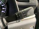 オートライト装備、車外の明るさに応じて、自動的にライトの点灯・消灯を行います。
