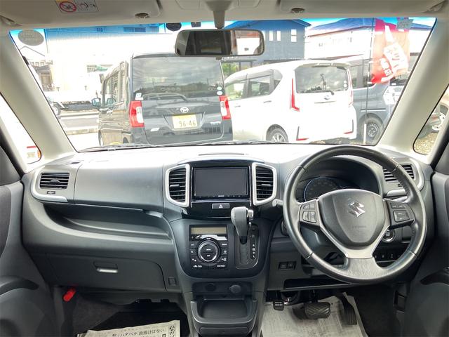 毎回座るフロントシート。運転席は必ず使用する部分ですので、座り心地が重要です！