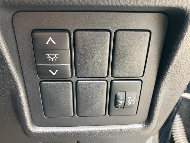 ランドクルーザープラド ＴＸ　Ｌパッケージ　４ＷＤ　ＥＴＣ　バックカメラ　クリアランスソナー　オートクルーズコントロール　パワーシート　ナビ　オートライト　アルミホイール　スマートキー　電動格納ミラー　シートヒーター　ＡＴ　盗難防止システム（9枚目）