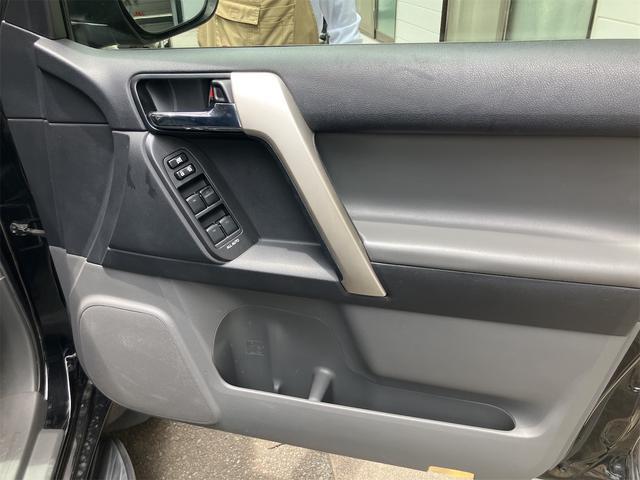 ランドクルーザープラド ＴＸ　Ｌパッケージ　４ＷＤ　ＥＴＣ　バックカメラ　クリアランスソナー　オートクルーズコントロール　パワーシート　ナビ　オートライト　アルミホイール　スマートキー　電動格納ミラー　シートヒーター　ＡＴ　盗難防止システム（32枚目）