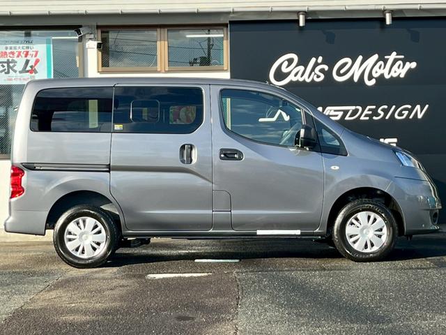 ＮＶ２００バネットバン ＧＸ　登録済未使用車　ＡＬＰＩＮＥ７インチディスプレイオーディオ　バックカメラ　アルパインＥＴＣ　運転席シートヒーター　６：４分割シート　小窓　純正フロアマット　寒冷地仕様（12枚目）