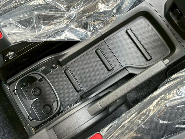 ＮＶ２００バネットバン ＧＸ　登録済未使用車　ＡＬＰＩＮＥ７インチディスプレイオーディオ　バックカメラ　アルパインＥＴＣ　運転席シートヒーター　６：４分割シート　小窓　純正フロアマット　寒冷地仕様（34枚目）