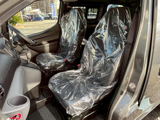 ＮＶ２００バネットバン ＧＸ　登録済未使用車　ＡＬＰＩＮＥ７インチディスプレイオーディオ　バックカメラ　アルパインＥＴＣ　運転席シートヒーター　６：４分割シート　小窓　純正フロアマット　寒冷地仕様（44枚目）