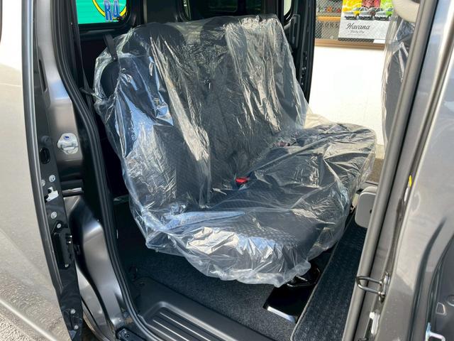 ＮＶ２００バネットバン ＧＸ　登録済未使用車　ＡＬＰＩＮＥ７インチディスプレイオーディオ　バックカメラ　アルパインＥＴＣ　運転席シートヒーター　６：４分割シート　小窓　純正フロアマット　寒冷地仕様（47枚目）