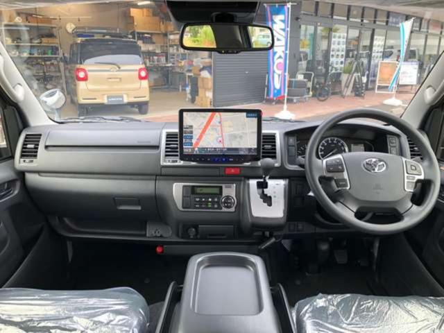 ハイエースバン スーパーＧＬ　ダークプライムＩＩ　ＡＬＰＩＮＥ１１インチナビ　パノラマミックビューモニター　両側パワースライドドア　ＥＴＣ２．０　ＨＤＭＩ　ＵＳＢ　リアヒーター　リアクーラー　フルセグテレビ（6枚目）
