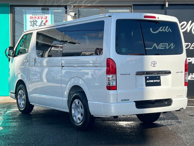 ハイエースバン スーパーＧＬ　ダークプライムＩＩ　ＡＬＰＩＮＥ１１インチナビ　パノラマミックビューモニター　両側パワースライドドア　ＥＴＣ２．０　ＨＤＭＩ　ＵＳＢ　リアヒーター　リアクーラー　フルセグテレビ（15枚目）