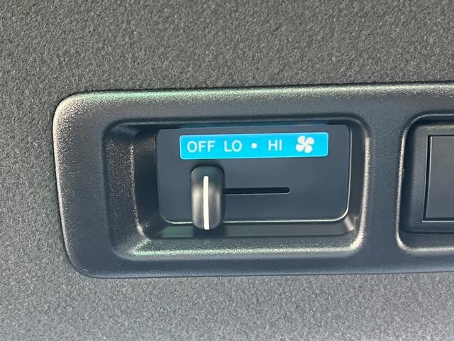 ハイエースバン スーパーＧＬ　ダークプライムＩＩ　ＡＬＰＩＮＥ１１インチナビ　パノラマミックビューモニター　両側パワースライドドア　ＥＴＣ２．０　ＨＤＭＩ　ＵＳＢ　リアヒーター　リアクーラー　フルセグテレビ（51枚目）