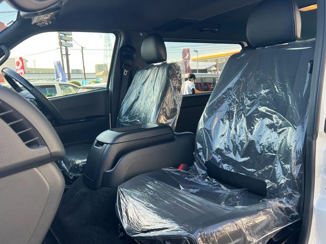 ハイエースバン スーパーＧＬ　ダークプライムＩＩ　ＡＬＰＩＮＥ１１インチナビ　パノラマミックビューモニター　両側パワースライドドア　ＥＴＣ２．０　ＨＤＭＩ　ＵＳＢ　リアヒーター　リアクーラー　フルセグテレビ（56枚目）