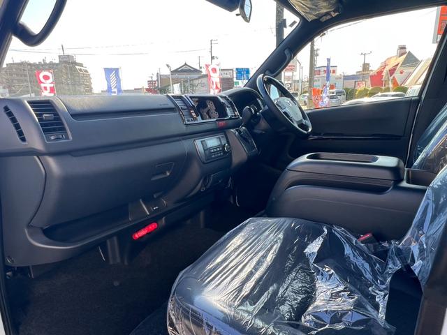 ハイエースバン スーパーＧＬ　ダークプライムＩＩ　ＡＬＰＩＮＥ１１インチナビ　パノラマミックビューモニター　両側パワースライドドア　ＥＴＣ２．０　ＨＤＭＩ　ＵＳＢ　リアヒーター　リアクーラー　フルセグテレビ（58枚目）