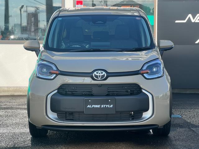 シエンタ ハイブリッドＺ　１０．５インチディスプレイオーディオ　パノラマミックビューモニター　後席モニター　コンフォートパッケージ　両側パワースライドドア　ハンズフリードア　ドライブレコーダー　ＥＴＣ２．０　電動パーキング（7枚目）