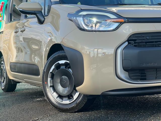 シエンタ ハイブリッドＺ　１０．５インチディスプレイオーディオ　パノラマミックビューモニター　後席モニター　コンフォートパッケージ　両側パワースライドドア　ハンズフリードア　ドライブレコーダー　ＥＴＣ２．０　電動パーキング（16枚目）