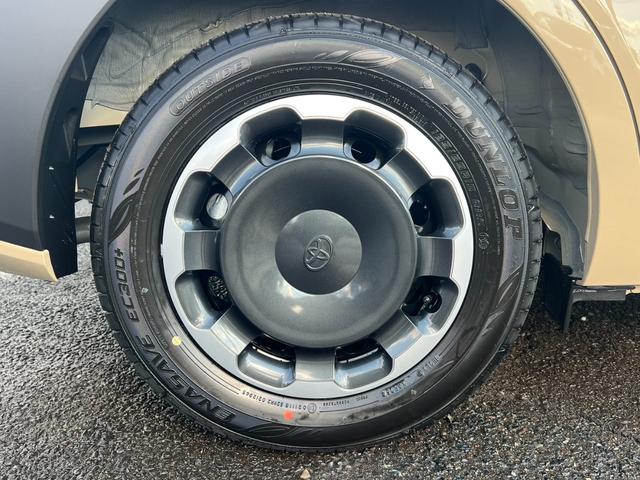 シエンタ ハイブリッドＺ　１０．５インチディスプレイオーディオ　パノラマミックビューモニター　後席モニター　コンフォートパッケージ　両側パワースライドドア　ハンズフリードア　ドライブレコーダー　ＥＴＣ２．０　電動パーキング（23枚目）