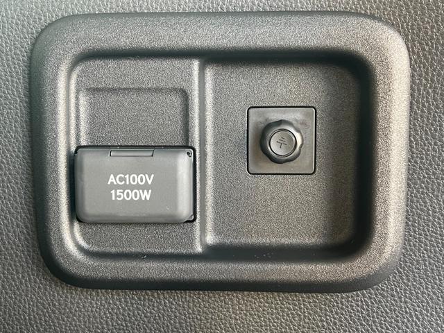 シエンタ ハイブリッドＺ　１０．５インチディスプレイオーディオ　パノラマミックビューモニター　後席モニター　コンフォートパッケージ　両側パワースライドドア　ハンズフリードア　ドライブレコーダー　ＥＴＣ２．０　電動パーキング（56枚目）