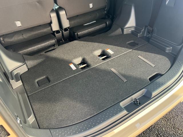 シエンタ ハイブリッドＺ　１０．５インチディスプレイオーディオ　パノラマミックビューモニター　後席モニター　コンフォートパッケージ　両側パワースライドドア　ハンズフリードア　ドライブレコーダー　ＥＴＣ２．０　電動パーキング（71枚目）