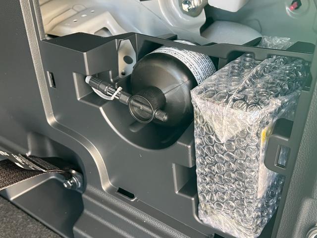 シエンタ ハイブリッドＺ　１０．５インチディスプレイオーディオ　パノラマミックビューモニター　後席モニター　コンフォートパッケージ　両側パワースライドドア　ハンズフリードア　ドライブレコーダー　ＥＴＣ２．０　電動パーキング（73枚目）