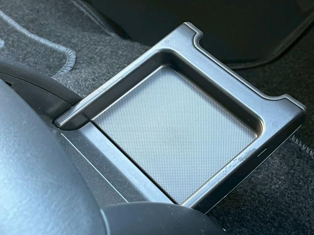 ハイエースバン スーパーＧＬ　ダークプライムＩＩ　Ｃａｒｉｃａ　Ｃａｌ‘ｓＭｏｔｏｒオリジナルカスタマイズカー　純正７型ナビ　シーケンシャルウインカー　全方位カメラ　ＥＴＣ　クリアランスソナー　　両側パワースライドドア　スカッフイルミネーション（46枚目）