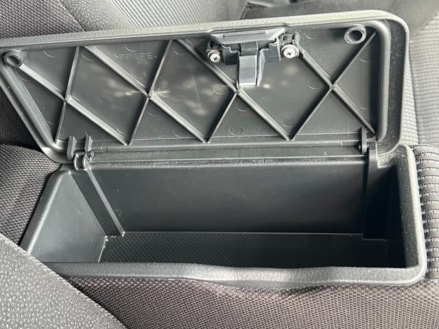 ムーヴ カスタム　ＸリミテッドＩＩ　ＳＡＩＩＩ　ワンオーナー　全方位カメラ　社外ナビ　フルセグ　ＤＶＤ再生　ドライブレコーダー　シートヒーター　衝突軽減ブレーキ　ＬＥＤヘッドライト　ＬＥＤフォグ　純正ＡＷ　純正マット　純正ドアバイザー　スマートキー（42枚目）