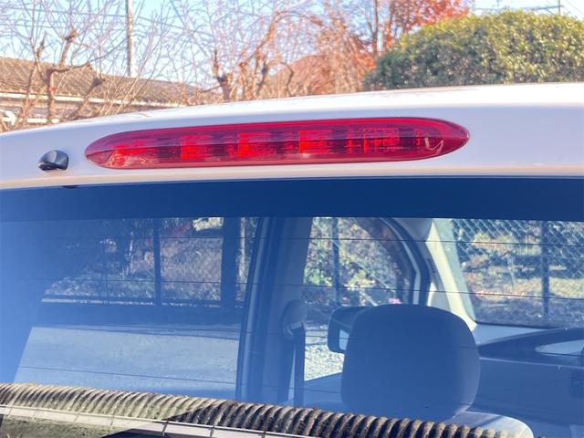 ムーヴ Ｌ　４ＷＤ　スタットレス　キーレスエントリー　ベンチシート　ＡＴ　盗難防止システム　ＣＤ　アルミホイール　衝突安全ボディ　エアコン　パワーステアリング　パワーウィンドウ　運転席エアバッグ　助手席エアバッグ（26枚目）