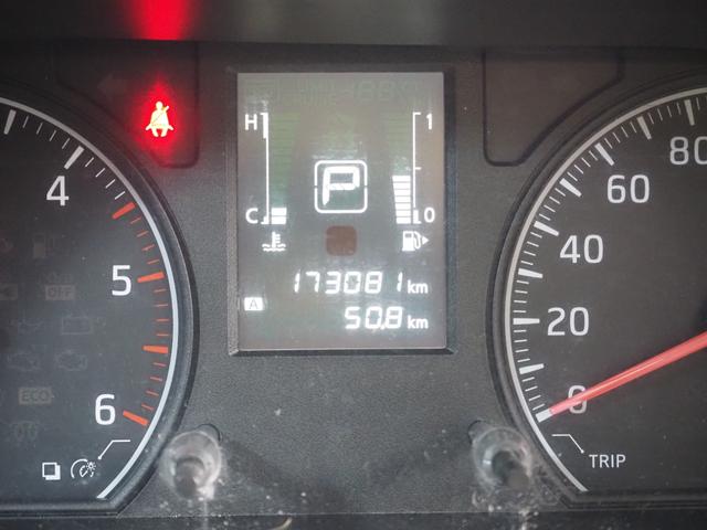 NV350キャラバンバン ロングDXターボ 車検令和8年3月 ディーゼル オートマ 10インチディスプレイオーディオ バックカメラ ETC デジタルインターミラー(31枚目)