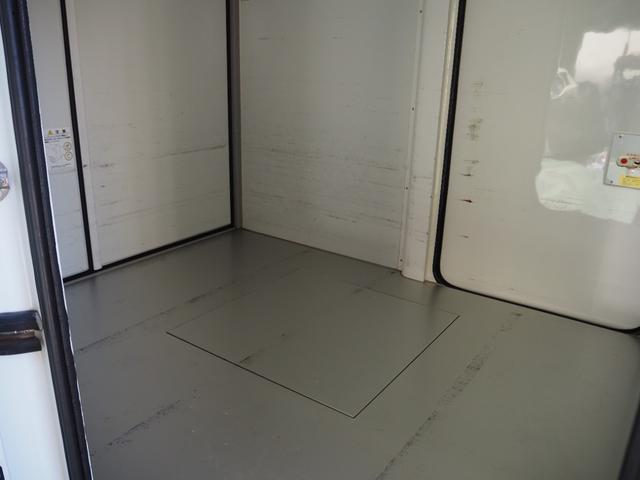 アクティトラック 　冷蔵冷凍車　車検令和９年１２月　オートマ　エアコン　パワステ（23枚目）